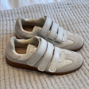 Women's White Athletic Sneakers with Gum Sole - Velcro Straps